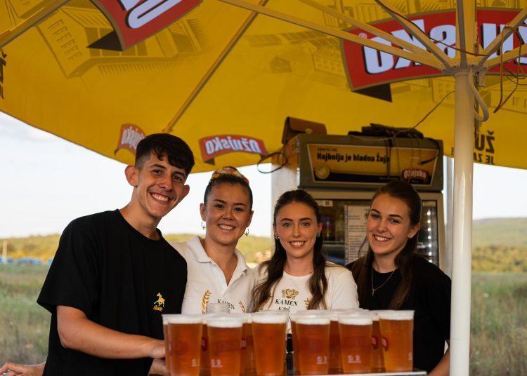 U Mokrom priređena velika fešta