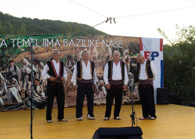 U Mokrom priređena velika fešta