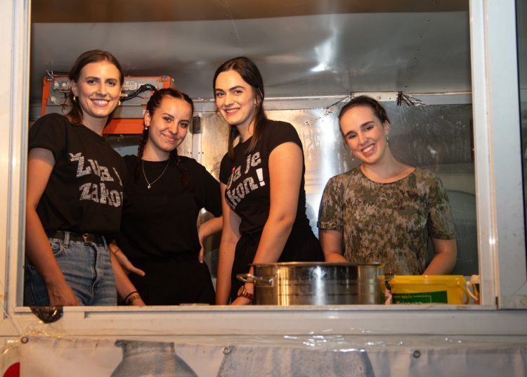 U Mokrom priređena velika fešta