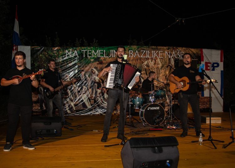 U Mokrom priređena velika fešta