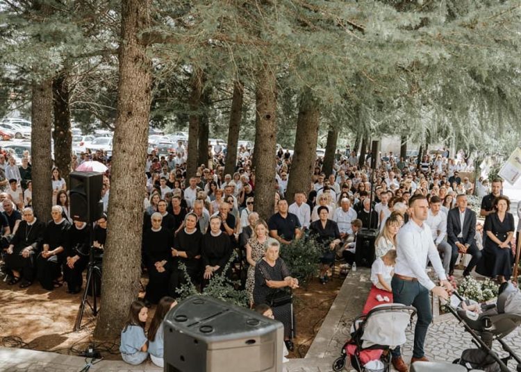 Svečana mlada misa u Ljubotićima: Radost i zahvalnost mladomisnika fra Ante Vukoje