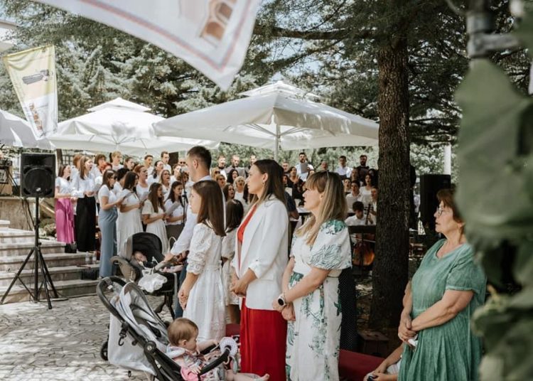 Svečana mlada misa u Ljubotićima: Radost i zahvalnost mladomisnika fra Ante Vukoje
