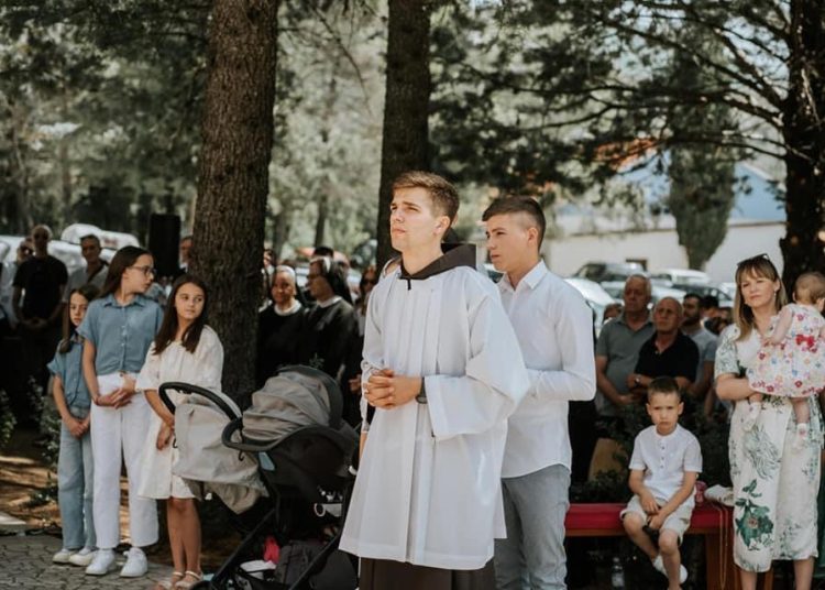 Svečana mlada misa u Ljubotićima: Radost i zahvalnost mladomisnika fra Ante Vukoje