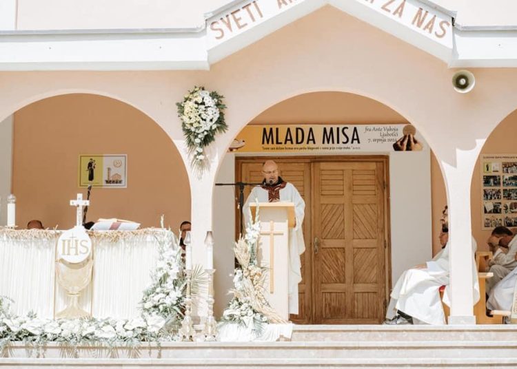 Svečana mlada misa u Ljubotićima: Radost i zahvalnost mladomisnika fra Ante Vukoje