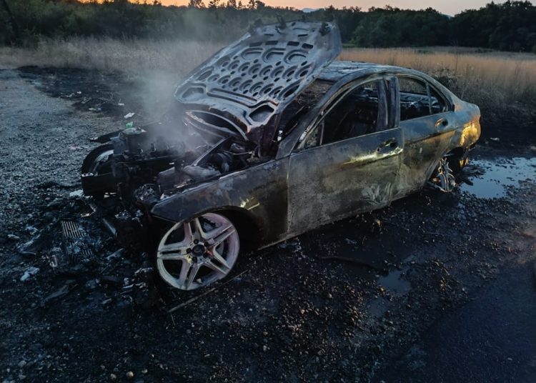 Na cesti Mostar – Čitluk zapalio se osobni automobil