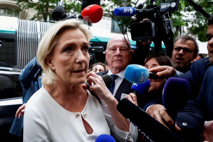 Preokret u Francuskoj: Šok za desnicu i Le Pen