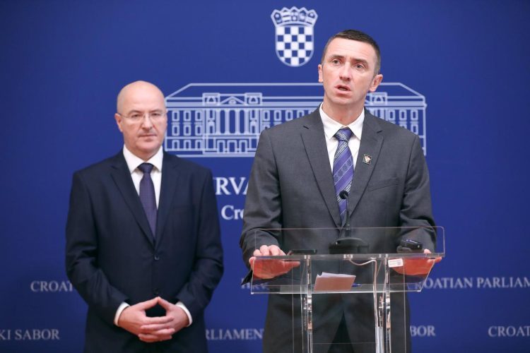 Potres u DP-u: Penava sazvao izvanredni stranački sabor