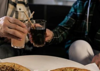 Dermatolozi upozoravaju na dva pića koja ubrzavaju starenje