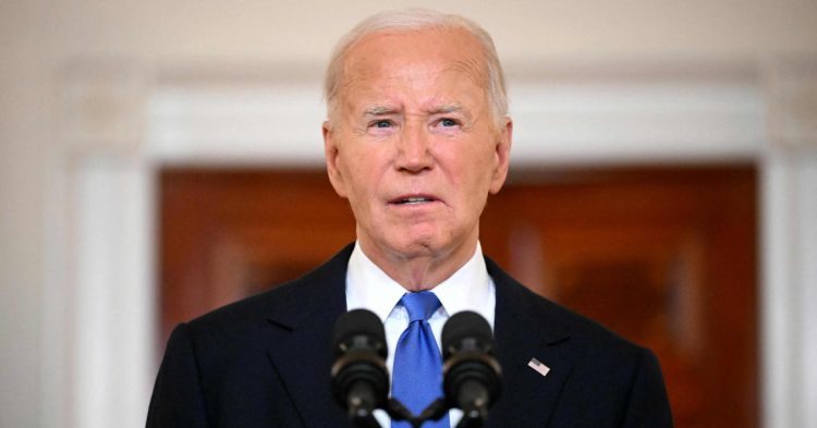 Veliki preokret na pomolu, ključni Bidenov suradnik otkrio: ‘Razmišlja da se povuče iz utrke za Bijelu kuću‘