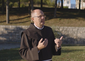 Fra Mario Knezović: Katolik razbio svetogrdnu statuu u katedrali u Linzu, neka je! I Isus bi to učinio!