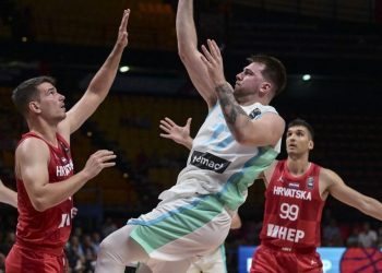 Senzacionalna pobjeda hrvatskih košarkaša nad Slovenijom