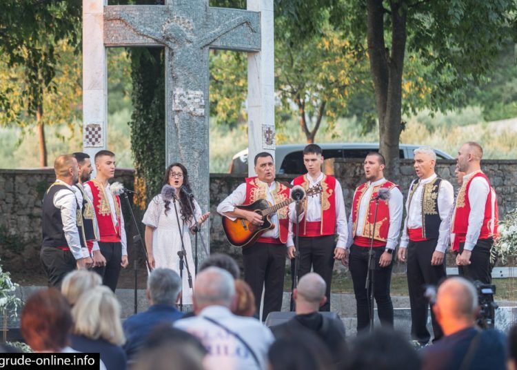 Dvadeset godina klape Bratovština proslavljeno uz veličanstven susret klapa