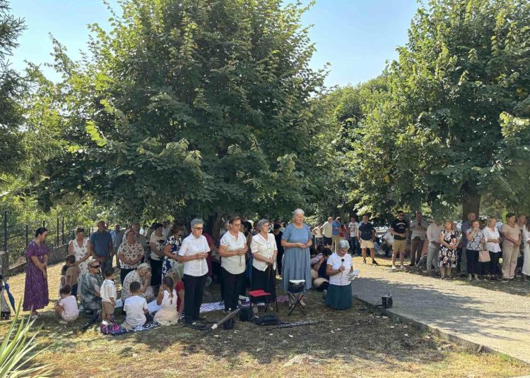 Brojni vjernici na Veliku Gospu u Kostajnici pokraj Konjica sudjelovali na Misnom slavlju