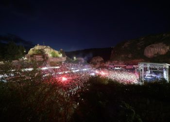 Odlična atmosfera na koncertu Thompsona, Zečića i Mate Bulića