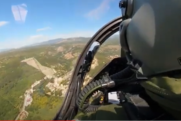 Video: Pogledajte jedinstvenu snimku iz kokpita MiG-a i Rafalea: Veličanstven prelet iznad Knina