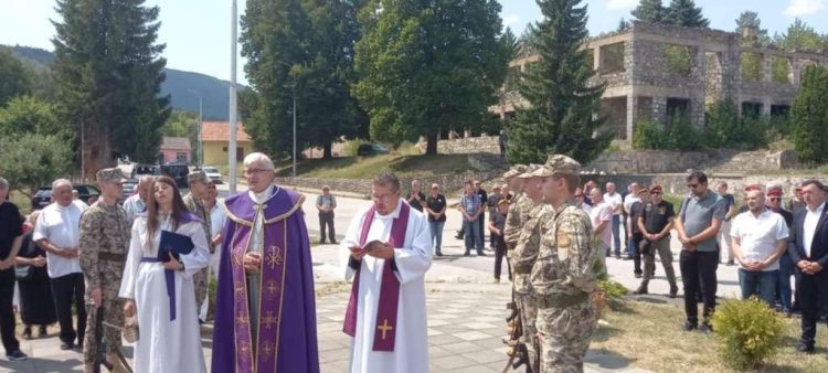 U Bosanskom Grahovu obilježen Dan sjećanja na poginule branitelje