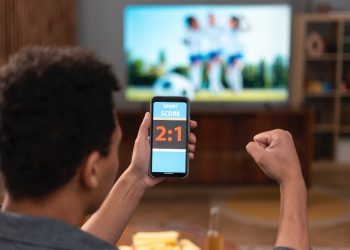 Dok gledate nogomet na TV-u s kauča, trošite jednako kalorija kao dok vježbate