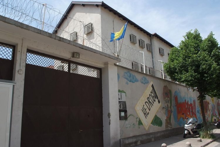 Zatvorski čuvar KPZ-a Mostar osuđen na dvije godine zatvora