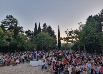 Treća večer devetnice u Širokom Brijegu okupila veliki broj vjernika