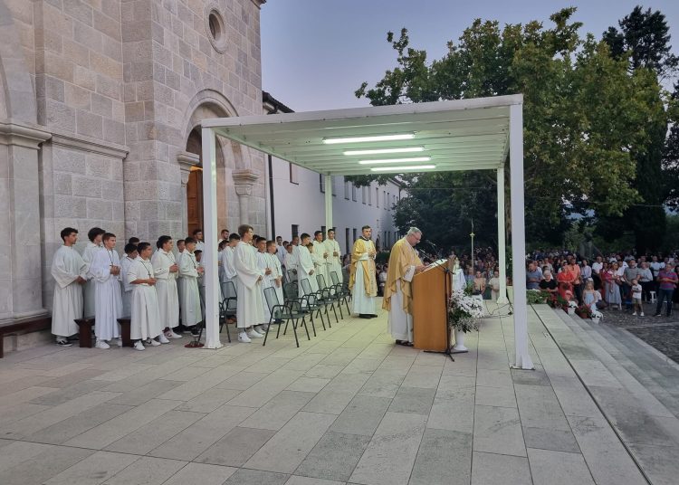 Sedma večer devetnica Velikoj Gospi u Širokom Brijegu