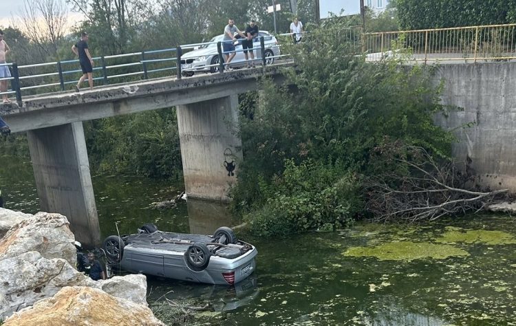 Prometna nesreća u Širokom Brijegu: Vozilo završilo u Ugrovači