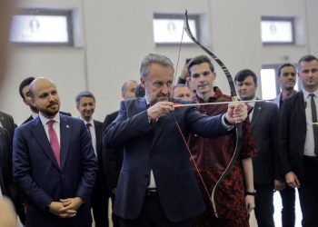 SDA vodi specijalni rat i manipulira da HNS vlada Federacijom BiH