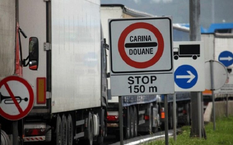 Prijevoznici na granicama čekaju satima: UNO BiH nedostaje blizu 1.000 djelatnika