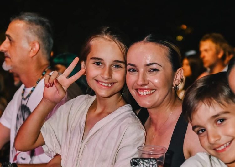 Odličan koncert Damira Urbana, Ane Širić i Ivane Jukić u Posušju