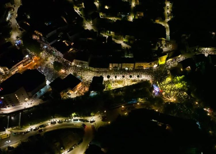 Pogledajte kako je Široki Brijeg izgledao iz zraka navečer za Gospojinu