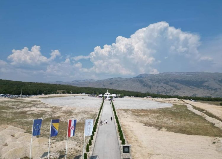 Bile: Na ‘Groblju mira’ obilježen Europski dan sjećanja na žrtve totalitarnih režima