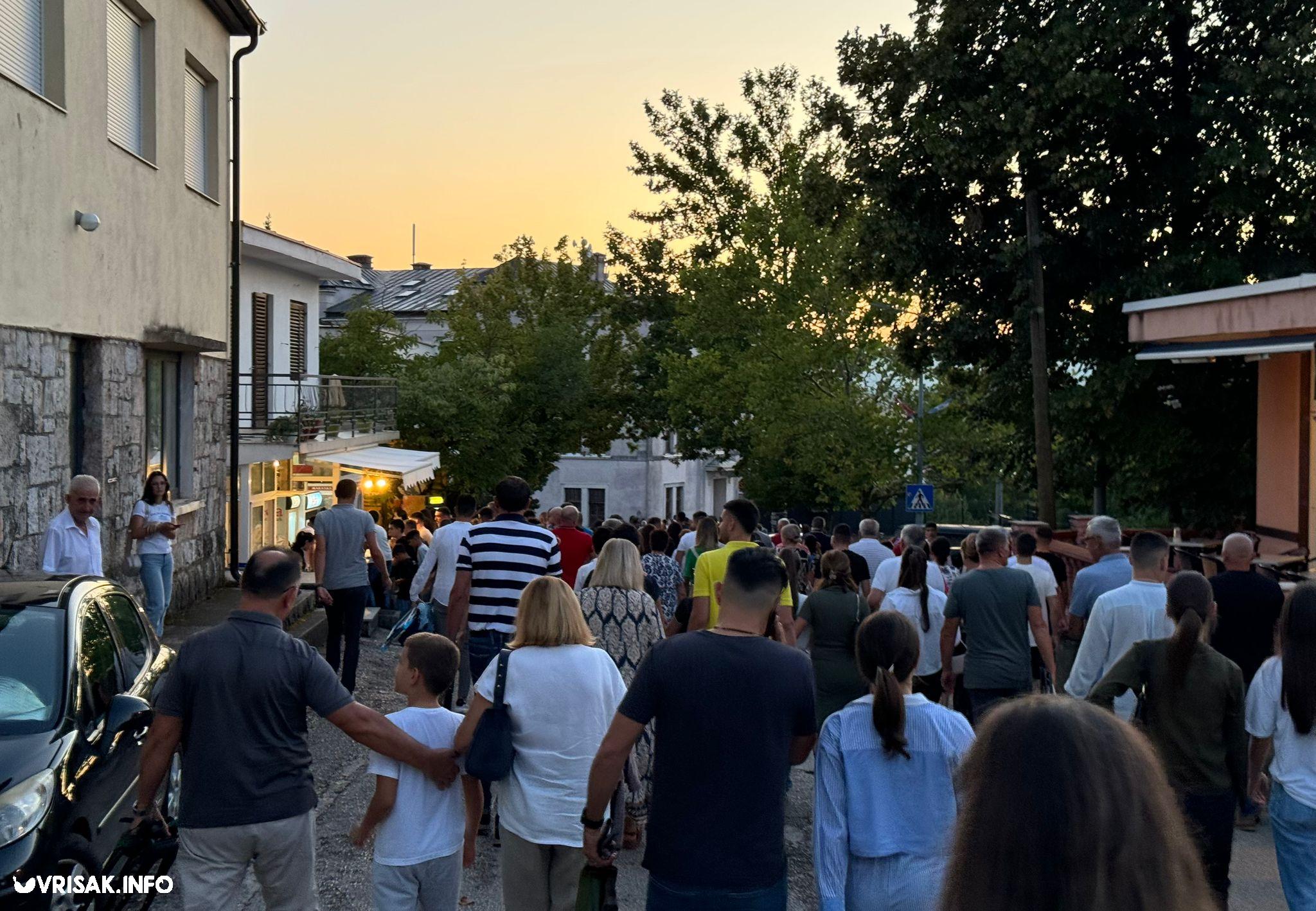 Treća večer devetnice u Širokom Brijegu okupila veliki broj vjernika