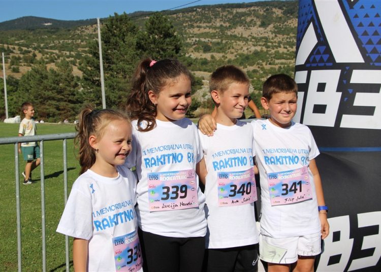 Posuško lito: 1. humanitarno-memorijalna utrka ”Rakitno 8K” okupila preko 400 trkača!