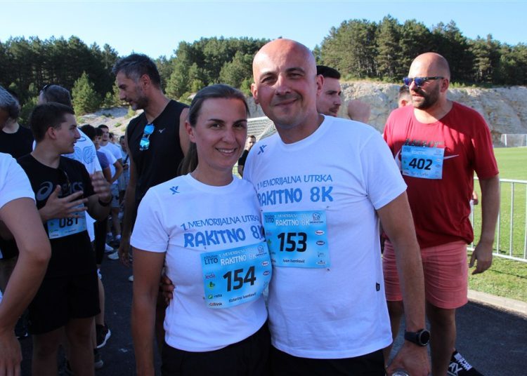 Posuško lito: 1. humanitarno-memorijalna utrka ”Rakitno 8K” okupila preko 400 trkača!