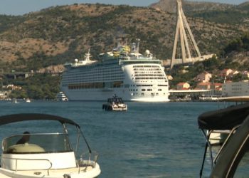 Hrvatska: Potraga za državljaninom UK koji je pao s kruzera