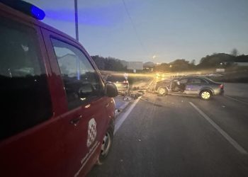 Ljubuški: Prometna nesreća u mjestu Vitina, intervenirali i vatrogasci