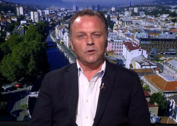 Komšić otpustio savjetnika jer se u Hrvatskoj družio s odbjeglom sutkinjom