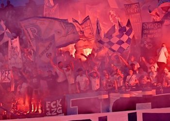 Scene užasa u Ljubljani! Armada napravila nerede, gađala bakljama Slovence, sudac prekinuo utakmicu