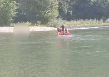 Nakon prevrtanja čamca s migrantima iz Drine izvučeno osam tijela