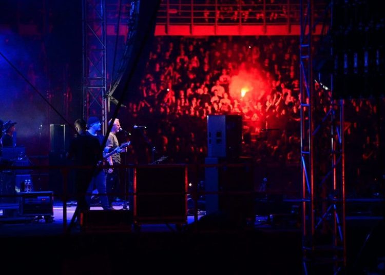 Thompson održao koncert pred 40 tisuća ljudi u Dugopolju