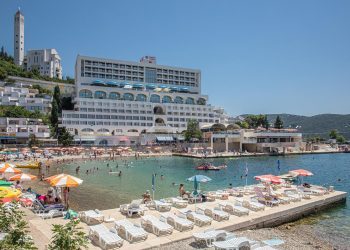 U Neumu sve više stranih turista: ‘Ovo je ‘pik’ sezone, traži se soba više’