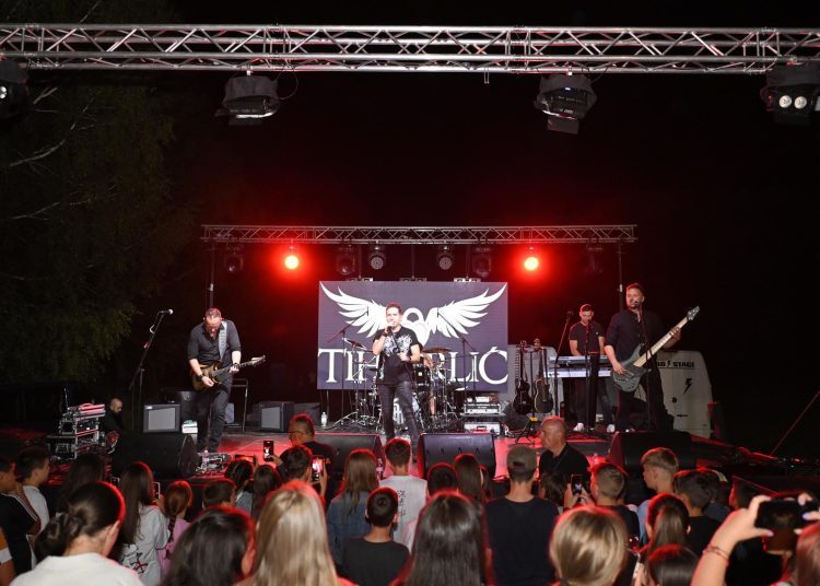 U Šujici svečano otvoren obnovljeni hrvatski dom “Stjepan Radić“