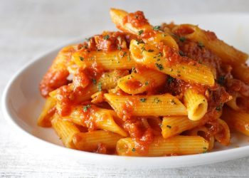 Recept za kremastu tjesteninu s rajčicama