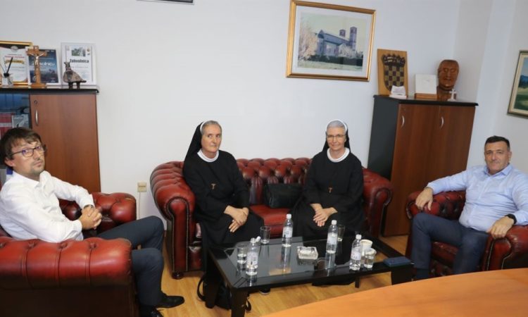 U Vladi ŽZH održan sastanak sa školskim sestrama franjevkama Krista Kralja