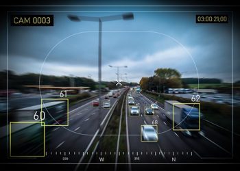 Evo kako radi kamera za brzinu. Snima na 100 metara, ne blica i ne smeta joj pljusak