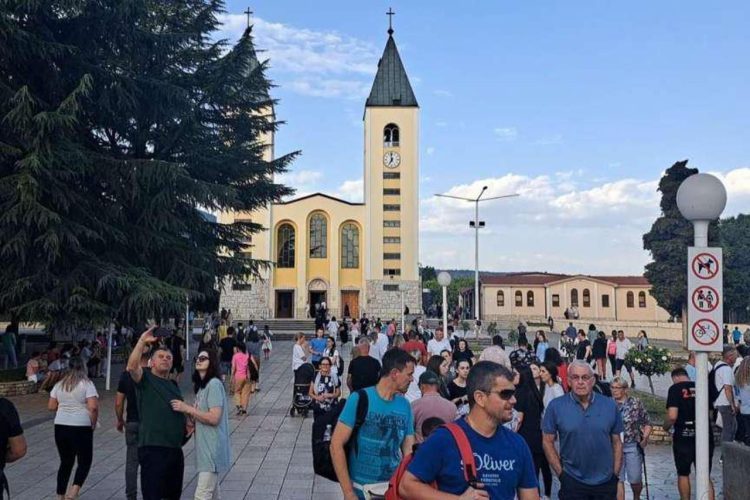 Međugorje posjeti oko tri milijuna hodočasnika godišnje