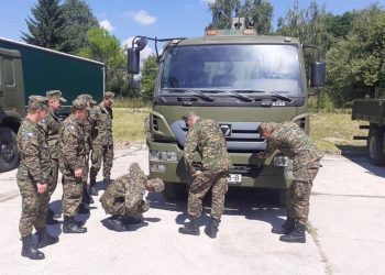 Kreću vojni kamioni s glasačkim listićima, brojenje ručno i uz nove tehnologije