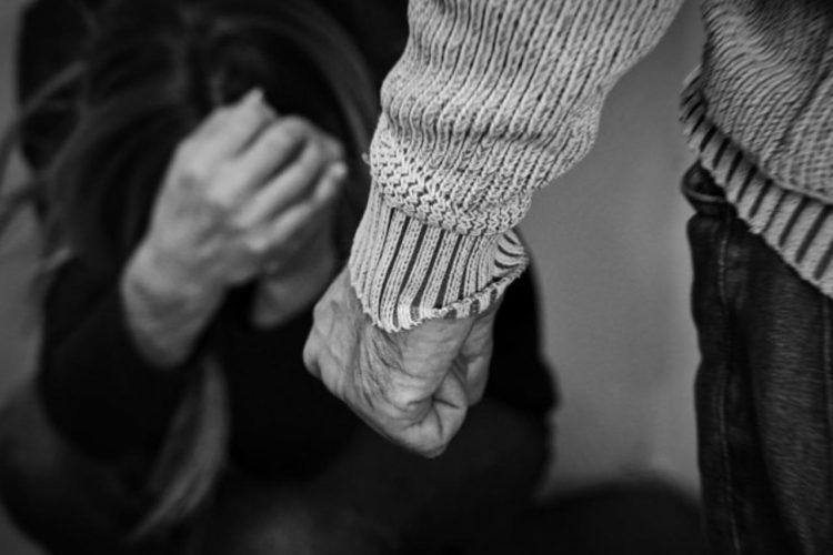 Masovno korištenje društvenih mreža među najčešćim razlozima nasilja u obitelji