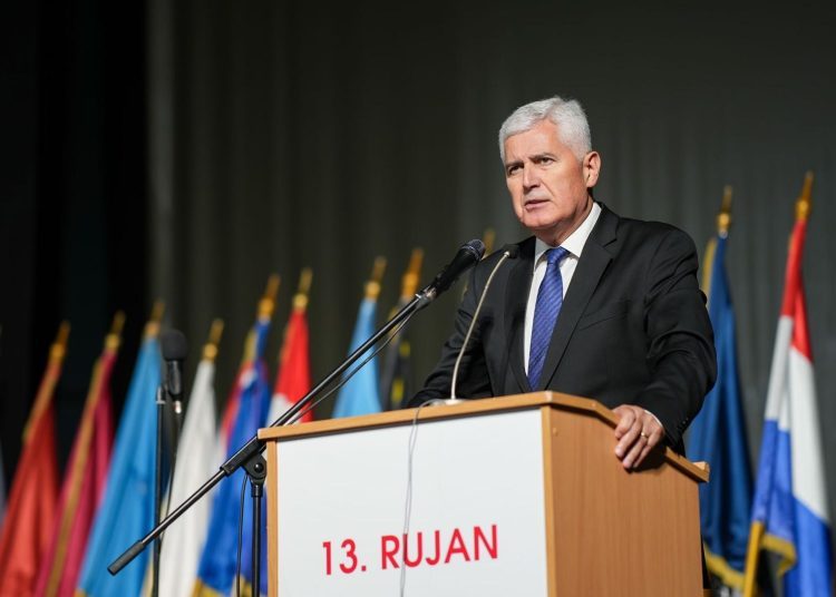 Čović na obljetnici oslobođenja Jajca: 13. rujan nije samo datum, danas treba zastati i sjetiti se onih koji su sebe ugradili u svoju domovinu