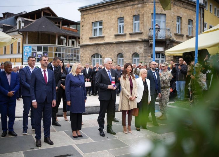 Čović na obljetnici oslobođenja Jajca: 13. rujan nije samo datum, danas treba zastati i sjetiti se onih koji su sebe ugradili u svoju domovinu