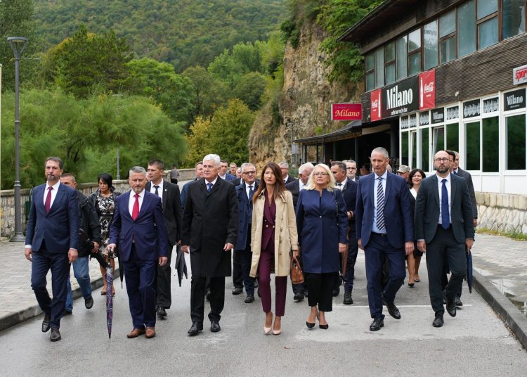 Čović na obljetnici oslobođenja Jajca: 13. rujan nije samo datum, danas treba zastati i sjetiti se onih koji su sebe ugradili u svoju domovinu